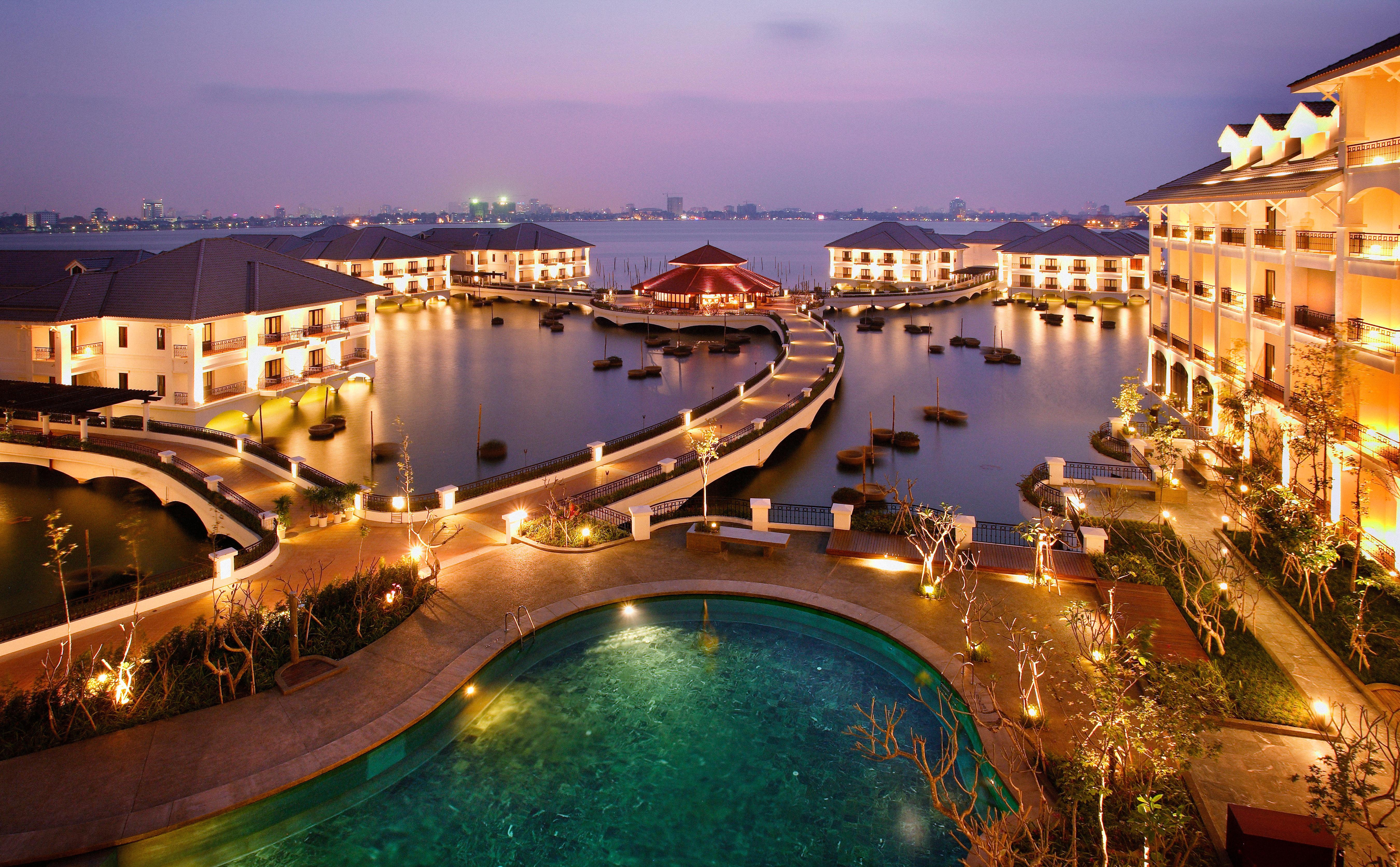 Хана г. Вьетнам столица Ханой. INTERCONTINENTAL Hanoi Westlake. Фото столицы Вьетнама Ханой. Центр Ханоя Вьетнам.